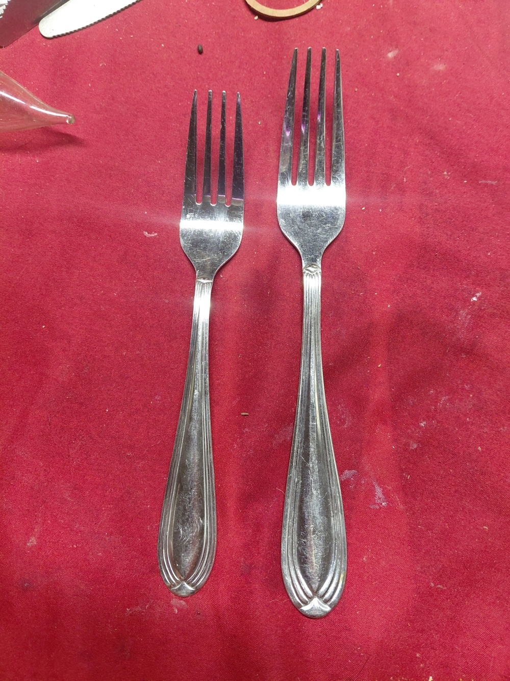 Hampton Silversmiths Stainless Steel China 198 Set Of 2 Forks 1 Dinner/1salad